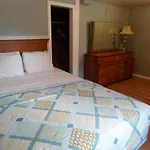 Flower Field Inn And Cottages