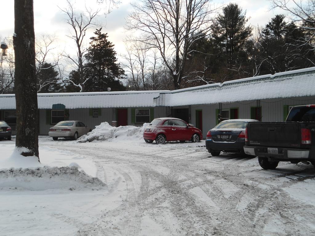 Motel Flower Field And Cottages